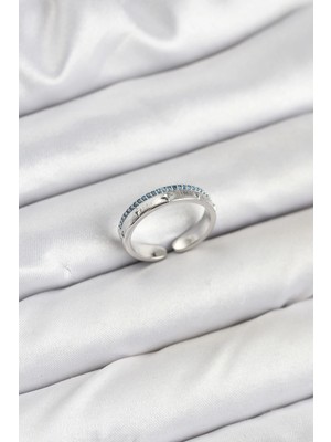 Bucuks Mey Ithalat® Pirinç Gümüş Renk Sıralı Zirkon Taşlı Kutup Yıldızı Model Kadın Yüzük