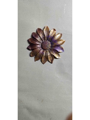 Miina Aksesuar Epoksi Reçine Çeşitli Renklerde Dekore Edilmiş Dekoratif Bir Görünüm Sunan Papatya Süs Eşyası