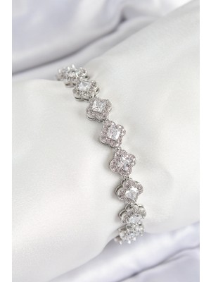 Bucuks Mey Ithalat® Pirinç Zirkon Taşlı Yonca Baget Model Gümüş Renk Vıp Seri Kadın Bileklik