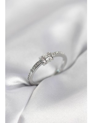 Bucuks Mey Ithalat® Zirkon Taşlı Gümüş Renk Pirinç Kadın Yüzük