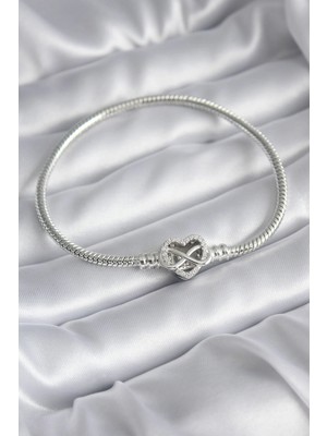 Bucuks Mey Ithalat® Pirinç Gümüş Renk Zirkon Taşlı Kalp Sonsuzluk Model Charm Kadın Bileklik