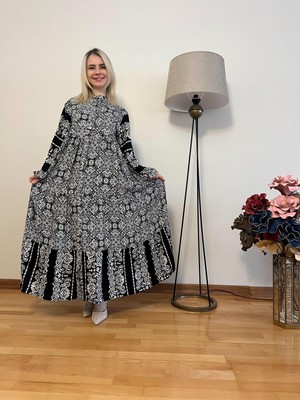 Cardella Lady Siyah Beyaz Desenli Viskon Elbise – Oversize Kesim Uzun Yazlık Elbise