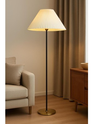 Vinner Krem Renkli Kırma Şapkalı Lambader – Metal Gövde ile Şık Salon ve Oturma Odası Aydınlatması