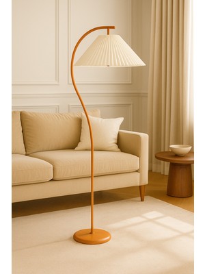 Epifanio Montanax Krem Şapkalı Turuncu Lambader – Modern Metal Gövde, Lüks Salon Aydınlatması