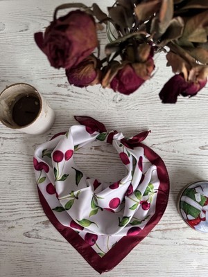 Trend Dokunuş Kadın Kirazlı Fular