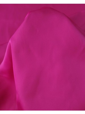 Kumaş Parça Şeker Pembe Renkte Astarlık Saten Kumaş 140X200CM