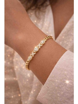 Xuping Taşlı Altın Kaplama Bileklik – Zirkon Detaylı Işıltılı Premium Kadın Bileklik