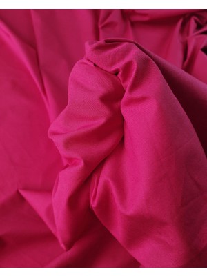Kumaş Parça Pembe Renkte Poplin Kumaş En: 140CM