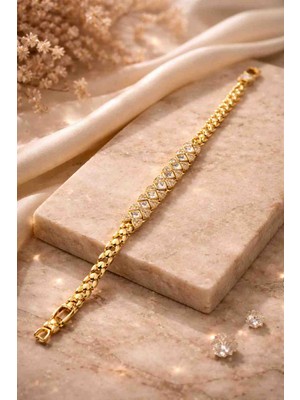 Xuping Premium Taşlı Altın Kaplama Bileklik – Işıltılı Zirkon Taşlı Şık Kadın Bileklik