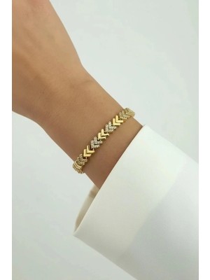 Nati Co Gold Zikzak Desenli Taşlı Kadın Bileklik – Zarif Tasarım