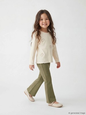 LC Waikiki Ekru Kalp Baskılı Kız Çocuk Bluz ve Tayt Pantolon