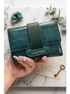 Yeşil Deri Kadın Cüzdan ve Kartlık - Şık & Minimal Tasarım
