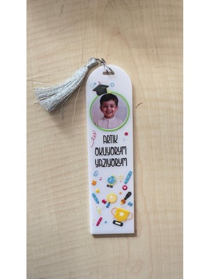 Sindem Reklam Artık Okuyorum Kitap Ayracı Kaliteli Pleksi Malzemeye Yeni Nesil Uvdtf Baskı  Ile Uzun Ömürlü  ve  Yıkanabilir. Öğrencilerinizi Mutluluktan Uçurmak Istermisiniz