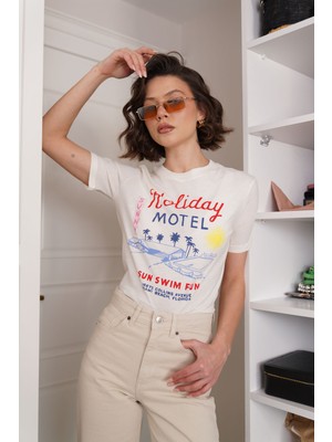 The and Cake Krem Orj Model Baskılı T-Shirt