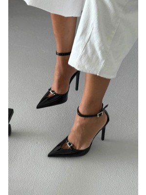 Ayakkabı Prensi Soren Taşlı Tokalı Siyah Rugan Stiletto, Topuklu Ayakkabı Kadın