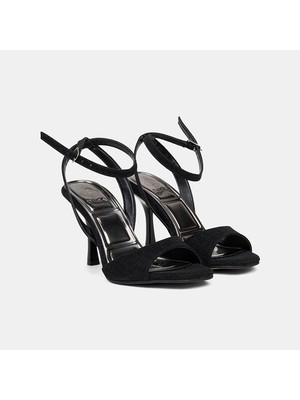 Desa Kadın Siyah Ince Ayarlanabilir Bantlı Topuklu Abiye Sandalet