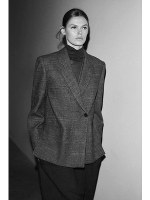 Açelya Okcu Premium Orven Balık Sırtı Yünlü Dokuma Ceket