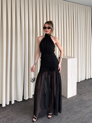 Laluvia Siyah Gül Detaylı Şifon Elbise - 2485