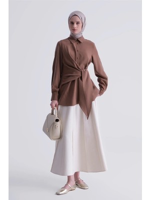 Armine Bağlama Detaylı Tunik Camel