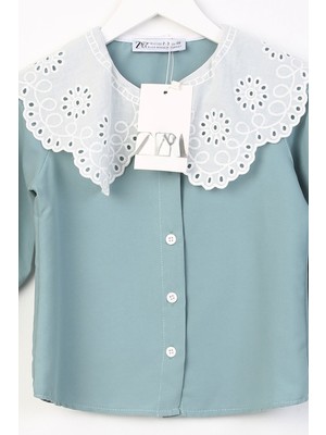 Butik Kız Çocuk Beyaz Dantel Yaka Gömlek – Nakışlı Peter Pan Yaka Düğmeli Şık Çocuk Gömlek