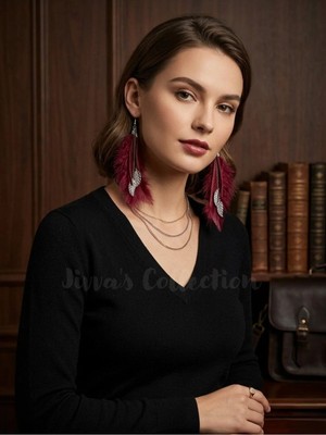 Jivva's Collection Boho Serisi Koleksyonu. Deri Püskül ve Yaprak Sallantılı Detaylı Boho Küpe. El Yapımı Özel