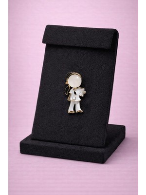 Mdm Style Doktor Figürlü Mineli Broş