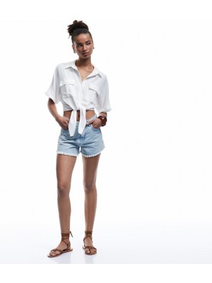 Koton Kısa Kollu Klasik Yaka Bağlama Detaylı Cepli Crop Oversize Bluz