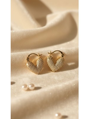 Solène Dion Zirkon Taşlı Kalp Tasarım Gold Çelik Küpe