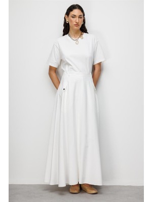 Mizalle Geniş Volanlı Cepli Beyaz Evaze Maksi Etek
