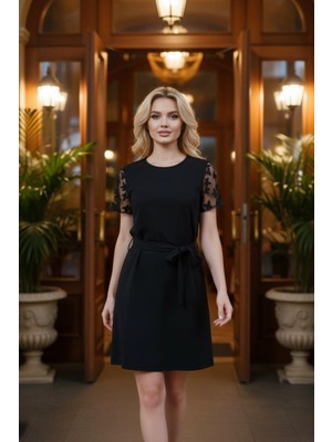 Mossta Bisiklet Yaka Kuşaklı Ithal Krep Elbise - Siyah