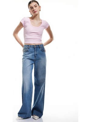 Koton Pamuklu Slim Fit Kısa Kollu Bisiklet Yaka Tişört