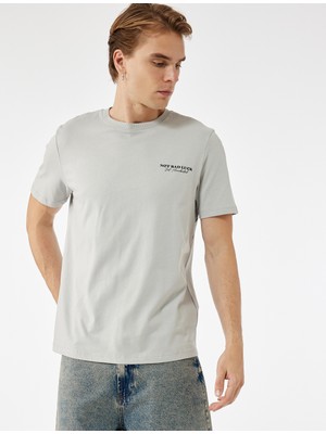 Koton Regular Fit Kısa Kollu Bisiklet Yaka Pamuklu Arkası Baskılı Tişört