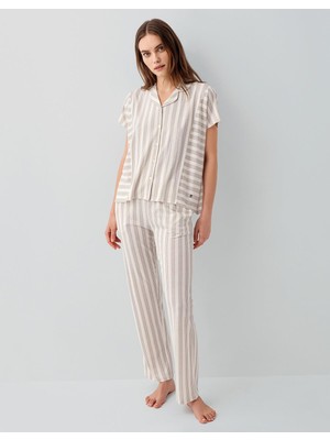 Pierre Cardin Kutulu Kadın Kısa Kollu Baskılı Pijama Takımı – %50 Pamuk %50 Modal, Çizgili Cepli Alt