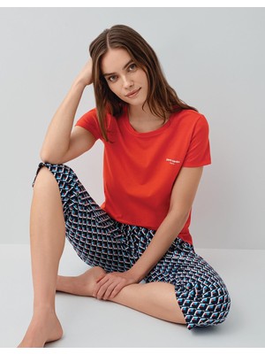 Pierre Cardin Kadın Kapri Pijama Takımı – %50 Pamuk %50 Modal, Kısa Kollu Üst, Desenli Alt