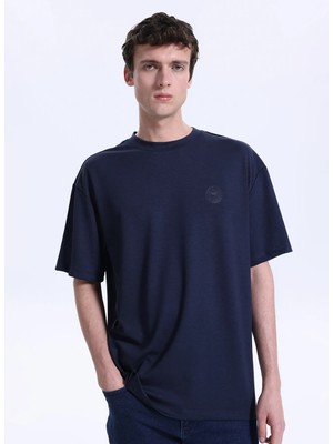 Mustang Bisiklet Yaka Baskılı Lacivert Erkek T-Shirt M6SM-TST1543