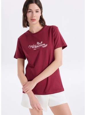 Jeep Bisiklet Yaka Baskılı Vişne Kadın T-Shirt J6SL-TST7182