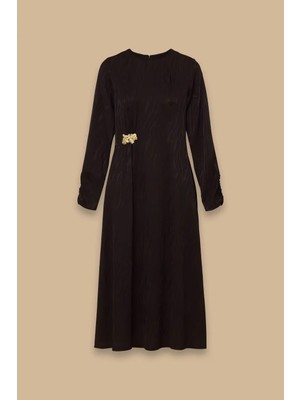 Seçil Kadın Aksesuarlı Desenli Jakar Elbise - Siyah