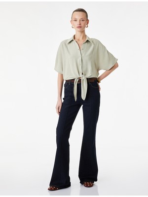 Koton Kısa Kollu Klasik Yaka Bağlama Detaylı Crop Gömlek