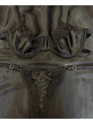 Dantel Detaylı Saten Sütyen Takımı