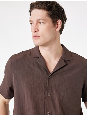 Koton Kısa Kollu Viskon Karışımlı Krinkıl Kumaş Devrik Yaka Gömlek