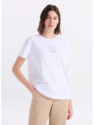 Discovery Expedition D6SL-TST3588 Beyaz Bisiklet Yaka Relaxed Düz Kadın T-Shirt