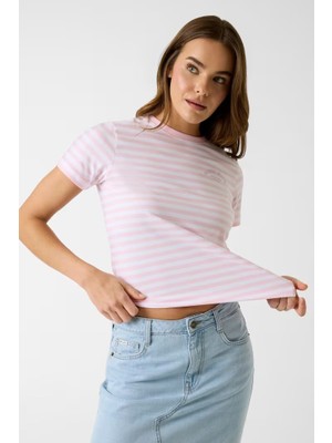 Guess Kadın Gj Regular Fit T-Shirt - Lila/beyaz