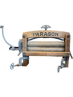 TT Almanya Üretimi Paragon Marka Antika Çamaşır Merdanesi Çarkları ve Kolu Sorunsuz Çalışmaktadır 47X37 cm Ölçülerindedir (Kol Hariç)