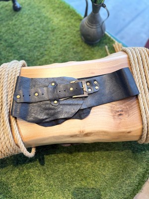 Yılday Gür Butik Chelsea El Yapımı Deri Tasarım - Antik Tokalı ve Özgün Dokulu Aksesuar - Standart Beden