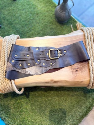 Yılday Gür Butik Savoy Taş Desenli El Yapımı Deri Tasarım - Mermerize Dokulu ve Özgün Formlu Aksesuar - Standart Beden