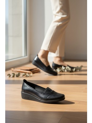 Enoch Hakiki Deri Siyah Lazer Kesim Detaylı Konfor Taban Kadın Babet
