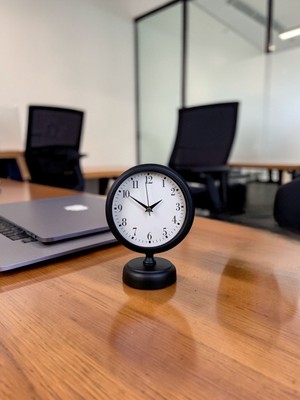 Karahanbey Siyah Dekoratif 25 x 20 cm Metal Masa Saati