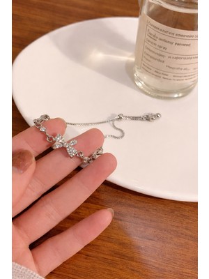 Trend Collection Zirkon Taşlı Kelebek ve Fiyonk Detaylı Ayarlanabilir Kadın Bileklik