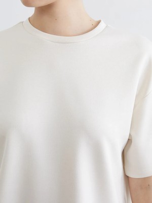 LC Waikiki Bej Bisiklet Yaka Soft Touch Oversize Kadın Tişört