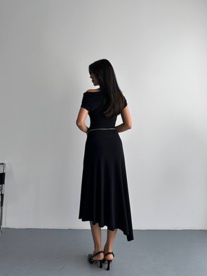 Lifera Beli Zincirli Düşük Omuz Sandy Elbise